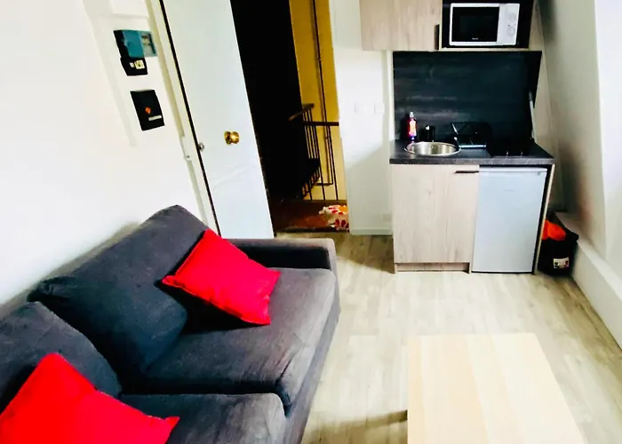 Superbe Centre Bord Bassin De La